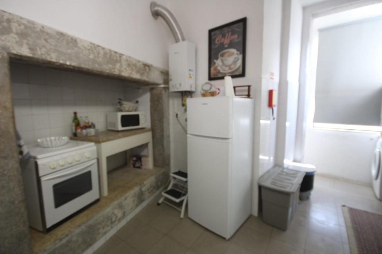 Romantic Chiado 7 -Private Small Single Room With No Outside Window ลิสบอน ภายนอก รูปภาพ